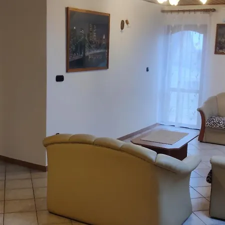 David Apartmanhaz Apartment *