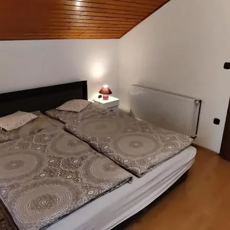 アパート David Apartmanhaz